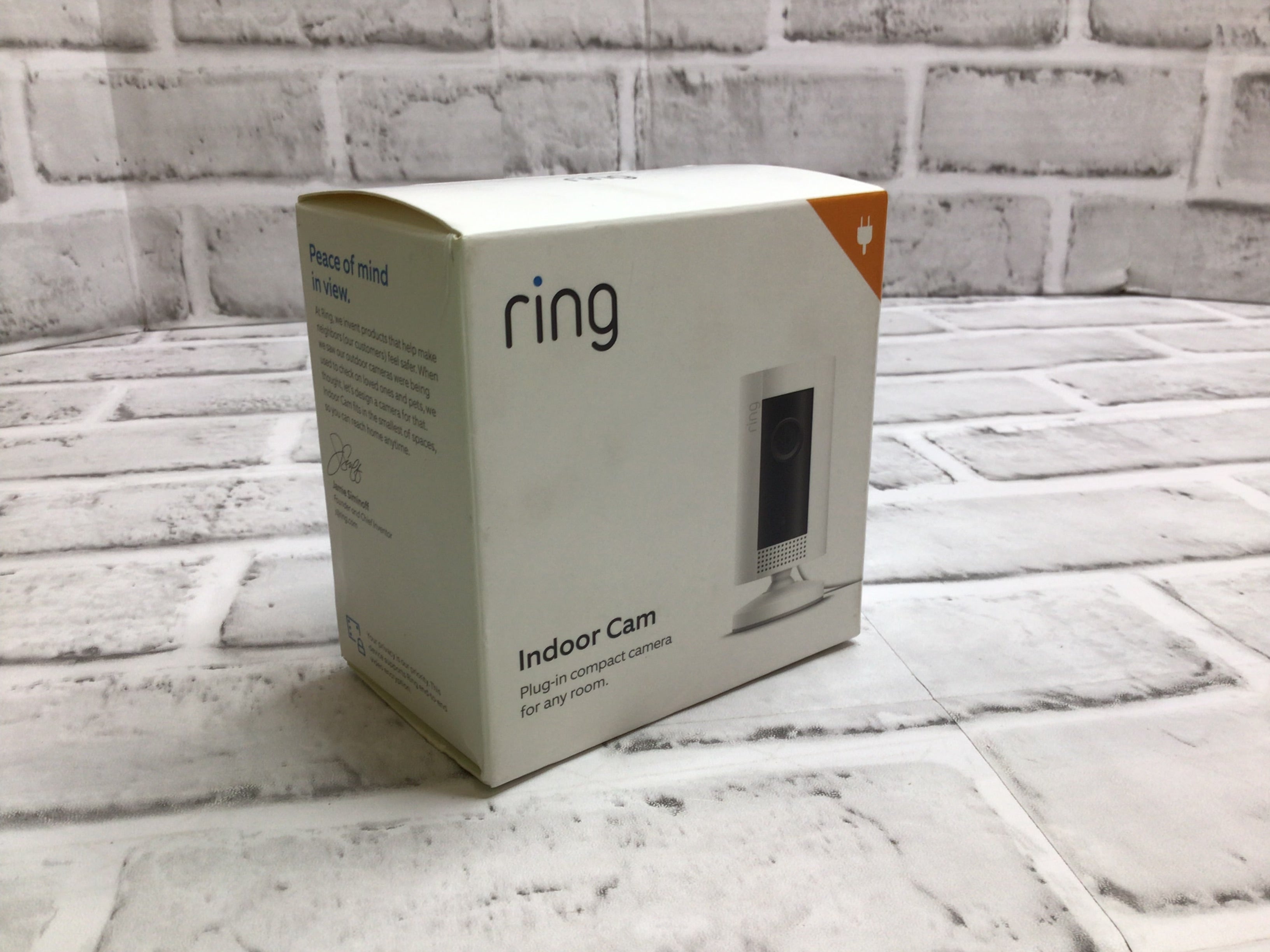 Ring - Indoor 1080p Security Camera (1st Gen) - White (8079209562350)